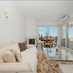 Penthouse Marbella, Panoramic Sea Views, Terrace, Pool & Parking 公寓 *