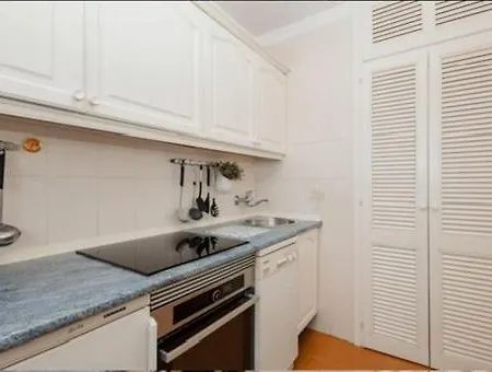 Penthouse Marbella, Panoramic Sea Views, Terrace, Pool & Parking