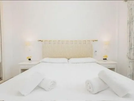 Penthouse Marbella, Panoramic Sea Views, Terrace, Pool & Parking * Марбелья