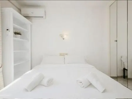 شقة Penthouse Marbella, Panoramic Sea Views, Terrace, Pool & Parking ماربيا