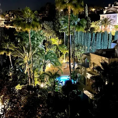 شقة Penthouse Marbella, Panoramic Sea Views, Terrace, Pool & Parking ماربيا