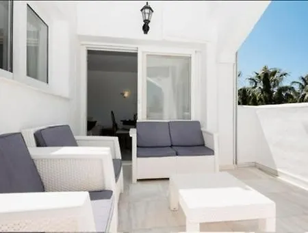 Penthouse Marbella, Panoramic Sea Views, Terrace, Pool & Parking