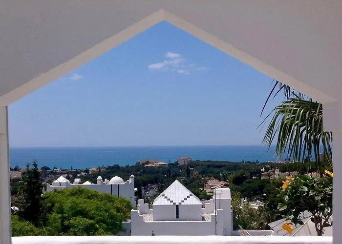 Penthouse Marbella, Panoramic Sea Views, Terrace, Pool & Parking *