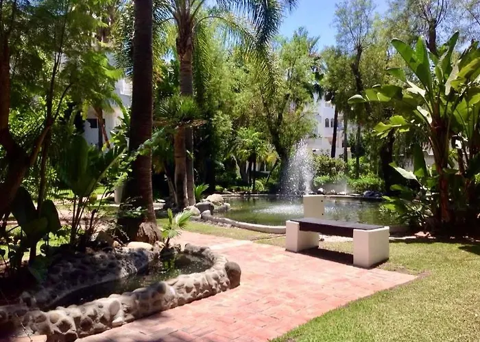 Apartment Penthouse Marbella, Panoramic Sea Views, Terrace, Pool & Parking Marbella