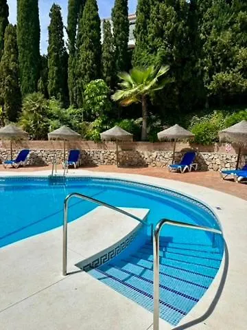 Penthouse Marbella, Panoramic Sea Views, Terrace, Pool & Parking Apartamento