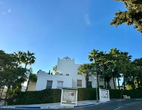 Apartment Penthouse Marbella, Panoramic Sea Views, Terrace, Pool & Parking *