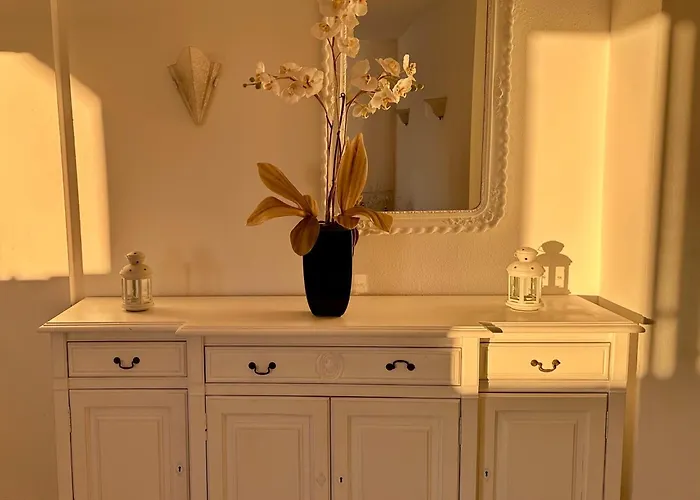 Апартаменти Penthouse Marbella, Panoramic Sea Views, Terrace, Pool & Parking Марбелья