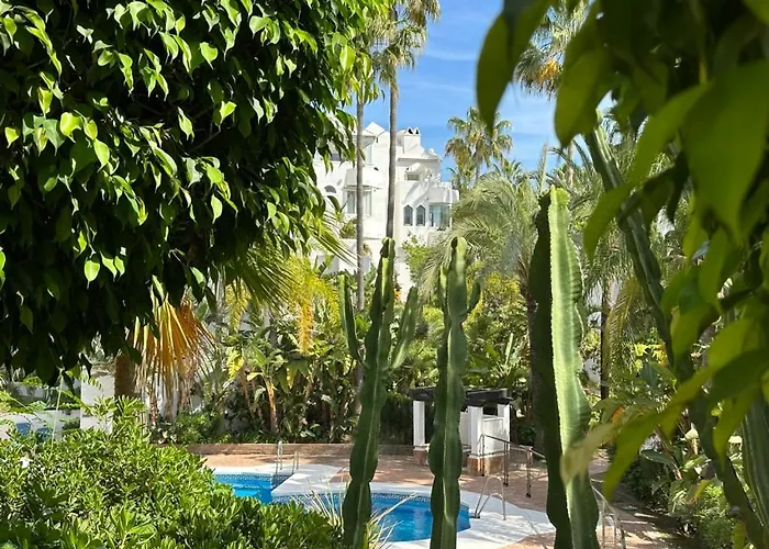 Penthouse Marbella, Panoramic Sea Views, Terrace, Pool & Parking Apartamento *
