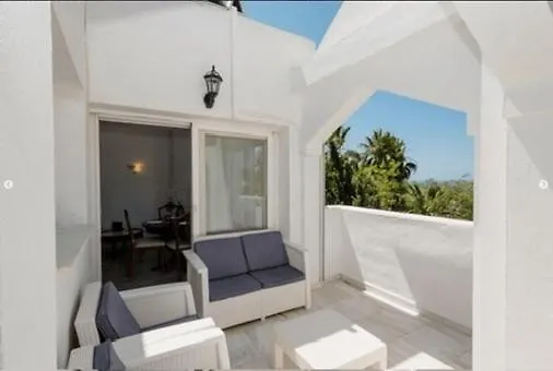 Penthouse Marbella, Panoramic Sea Views, Terrace, Pool & Parking *