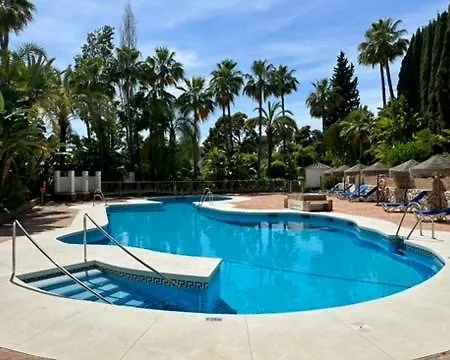 Penthouse Marbella, Panoramic Sea Views, Terrace, Pool & Parking Марбелья