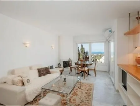 Апартаменты Penthouse Marbella, Panoramic Sea Views, Terrace, Pool & Parking